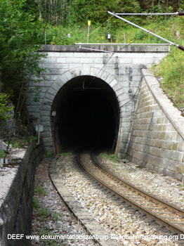 Sdportal des Gsingtunnels, 2.369 m lang. Die Mariazellerbahn. Foto DEEF - Dokumentationszentrum fr Europische Eisenbahnforschung. Dr. Michael Populorum