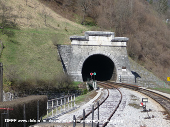 Sdportal des Wocheinertunnels / Kobla Foto Dr. Michael Populorum - DEEF Dokumentationszentrum fr Europische Eisenbahnforschung