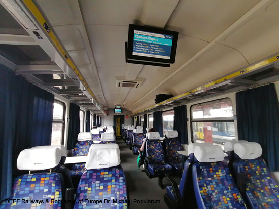 MAV Großraumwaggon 2. Klasse Balkanreise 2024 Eisenbahn Autobus Bus Foto Zug Schiff Fähre Österreich Ungarn Bild Serbien Kosovo Albanien Italien